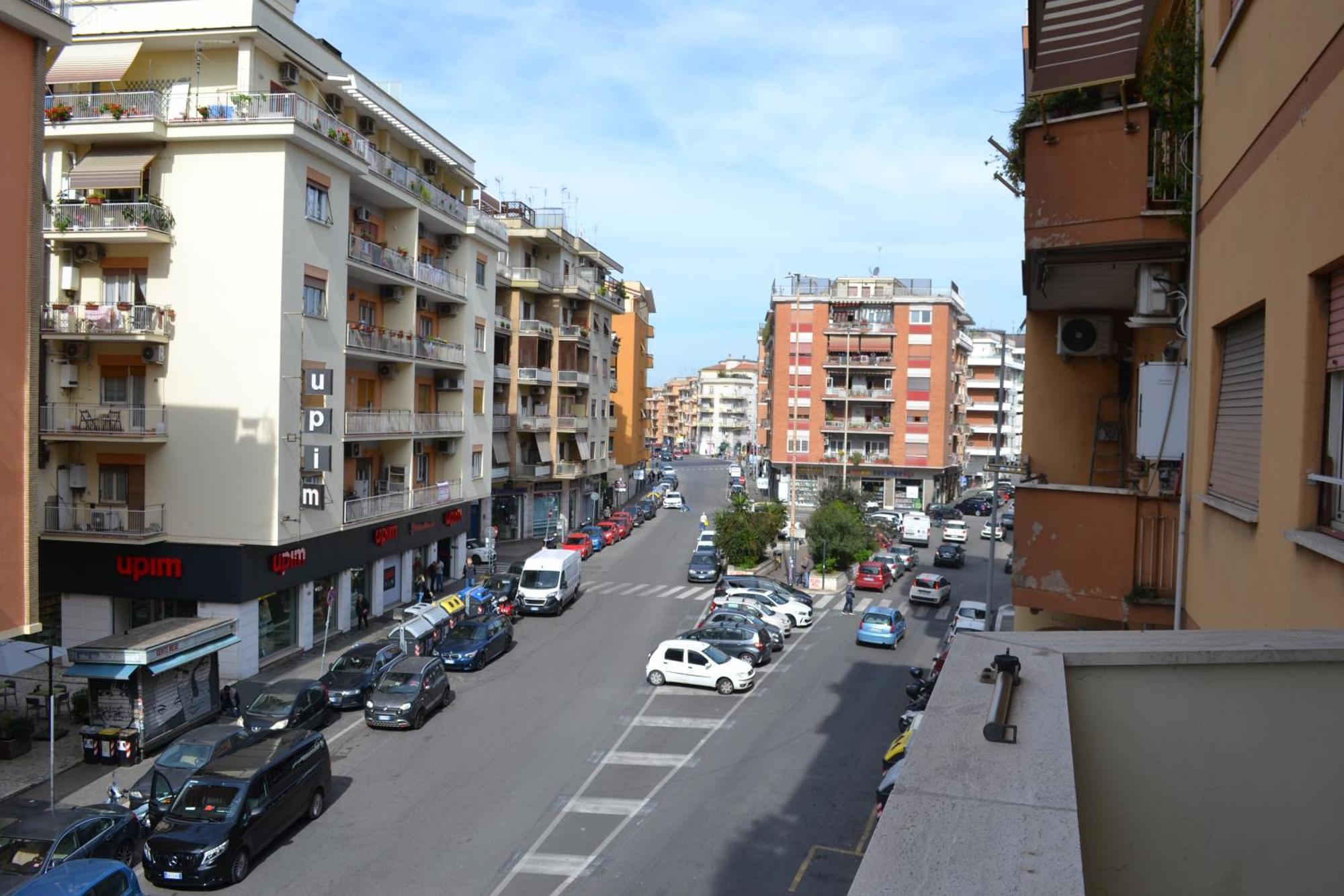 Stella Vaticana Front Metro *